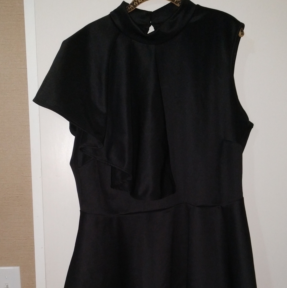 Black plus size peplum too